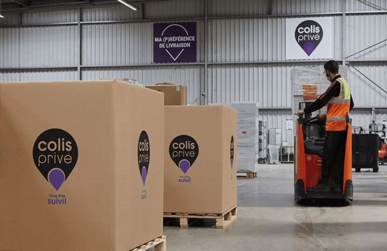 votre colis est en cours de distribution par le livreur